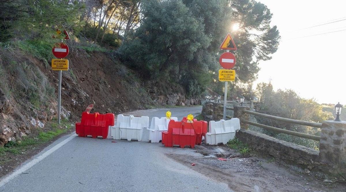 La carretera de El Chorradero, cortada para ejecutar las actuaciones