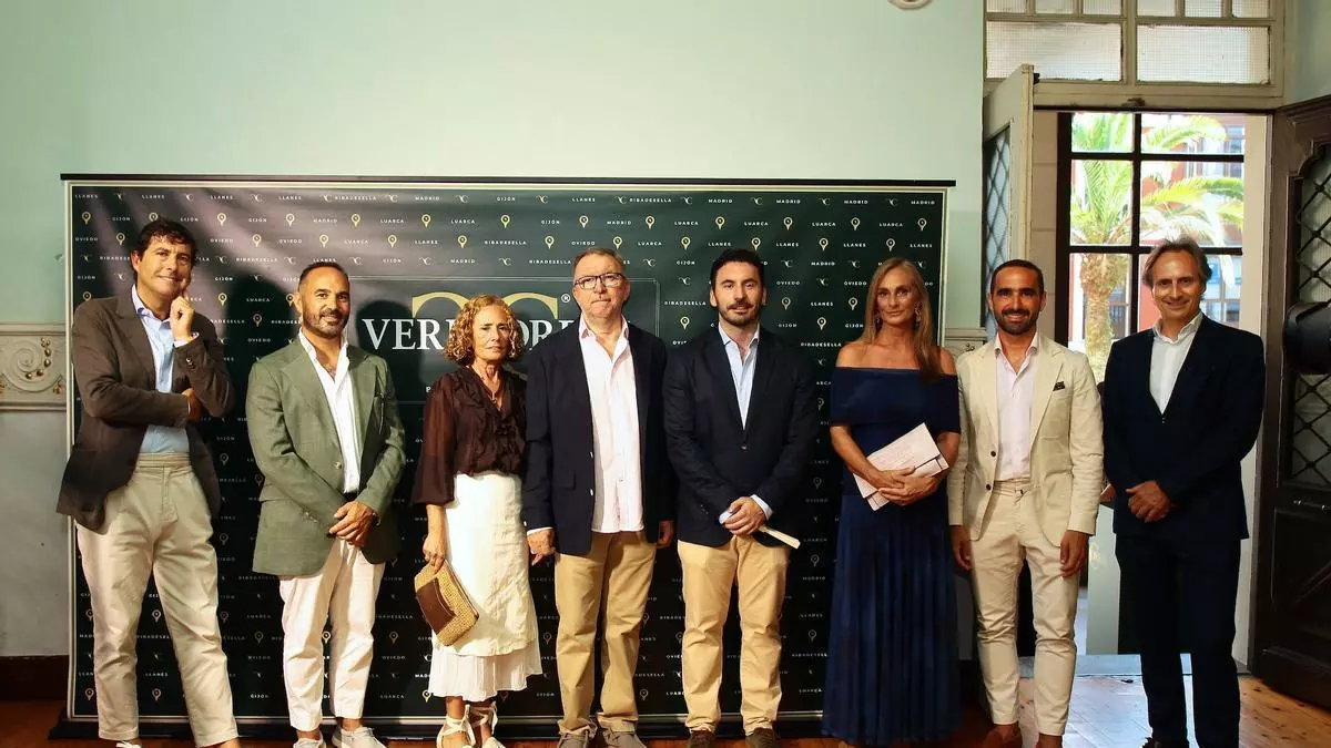 La solidaridad llena el Casino de Llanes: Veri Corral recauda más de 16.000 euros para la Fundación Javier Guitián Rodríguez
