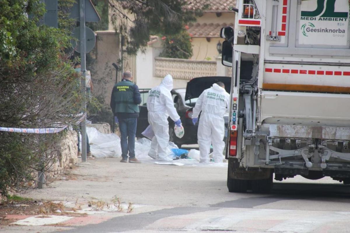 La mujer hallada muerta en un contenedor en Moraira fue degollada