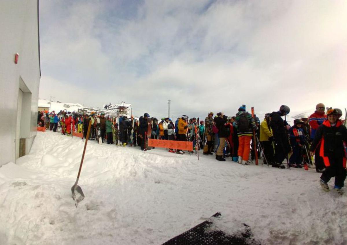 El sector del esquí confía en salvar lo que queda de campaña con las últimas nevadas