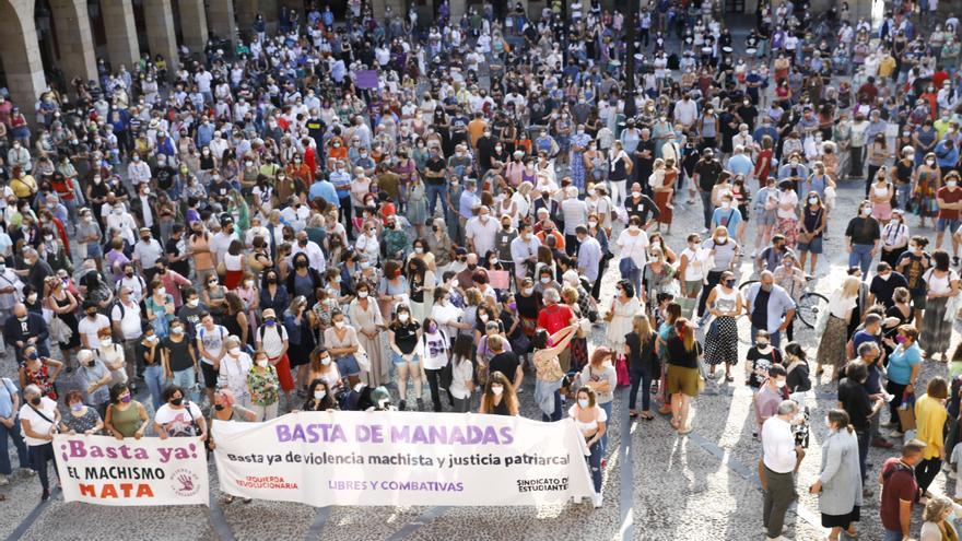 Clamor unánime en Gijón para condenar la supuesta violación denunciada por dos jóvenes