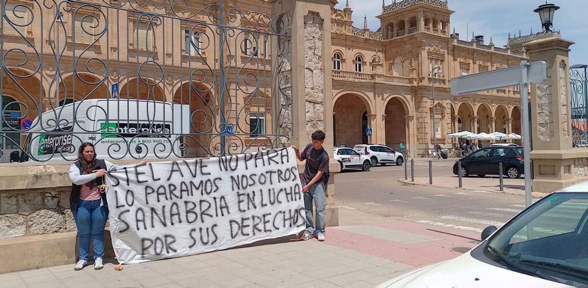 10.000 firmas y una manifestación