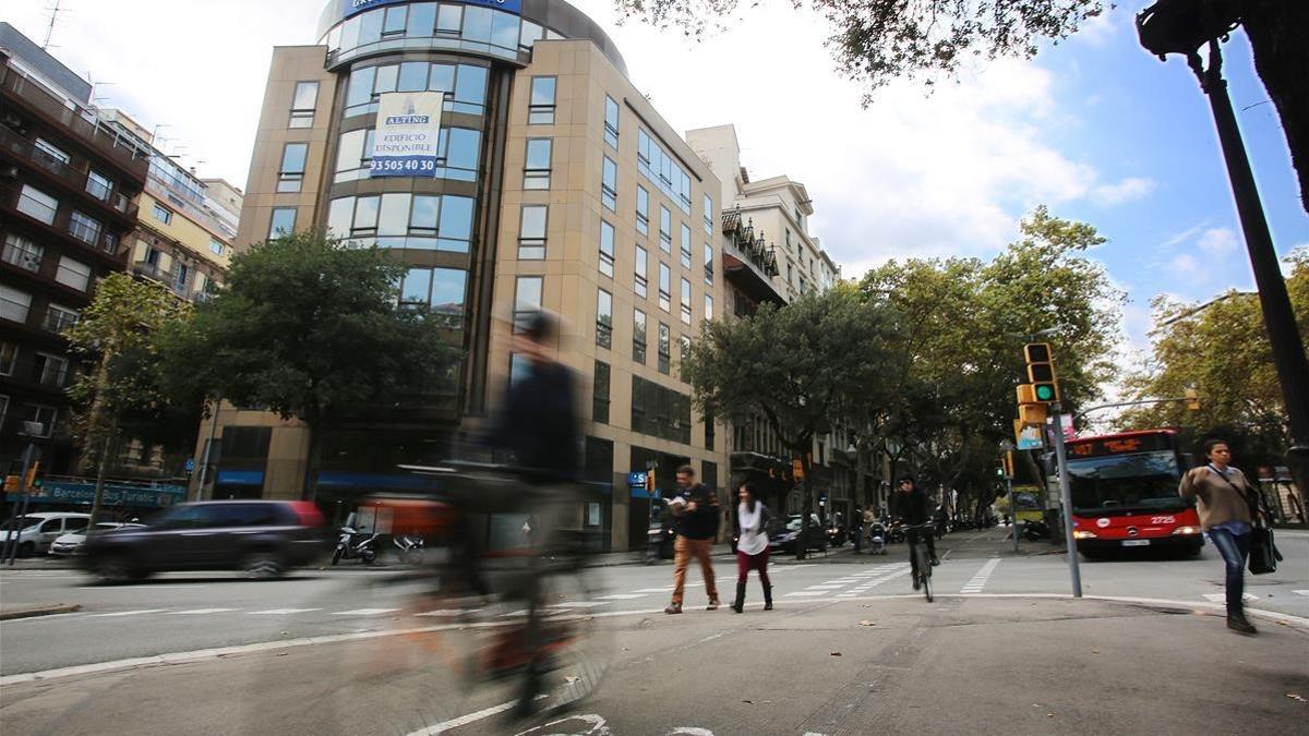 Una mujer embarazada de 6 meses muere atropellada en Barcelona