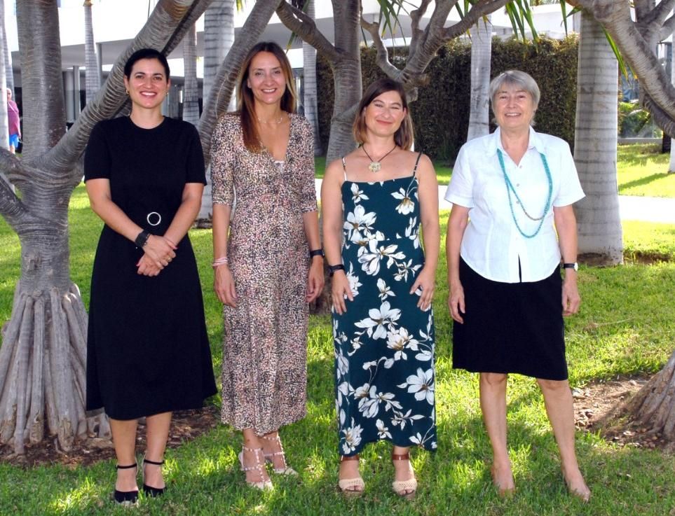 De izquiera a derecha: Saray González, responsable de la RSC en Canarias, Cabo Verde, Marruecos y Senegal; Catalina Alemany, directora de RSC; Lola Trian, directora de Sostenibilidad y Carmen Riu, CEO de RIU.