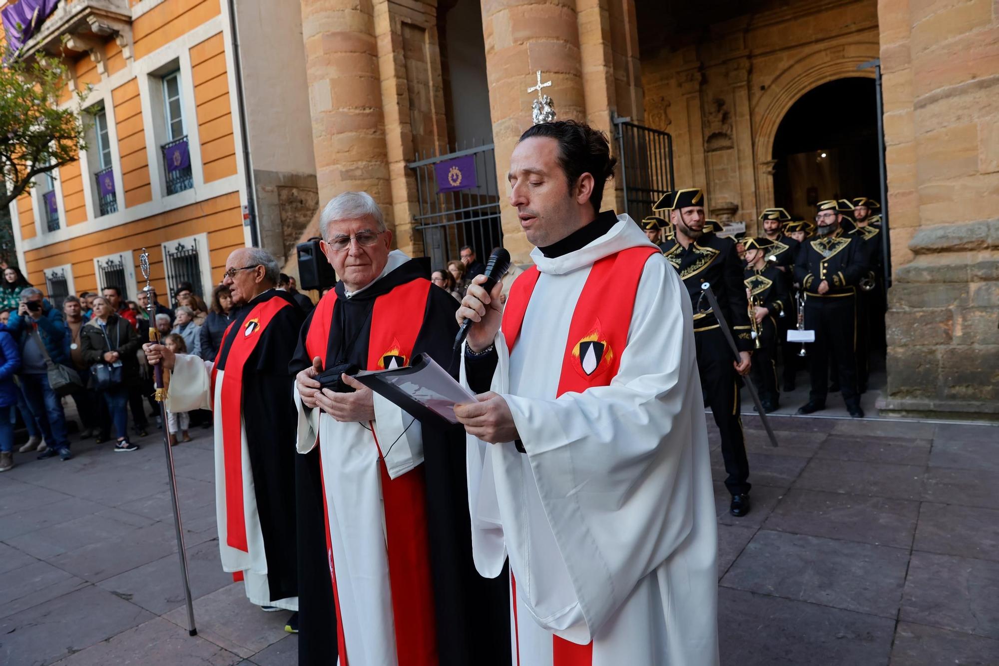 El Señor de Oviedo atrae multitudes: mira las fotos de la procesión del Nazareno