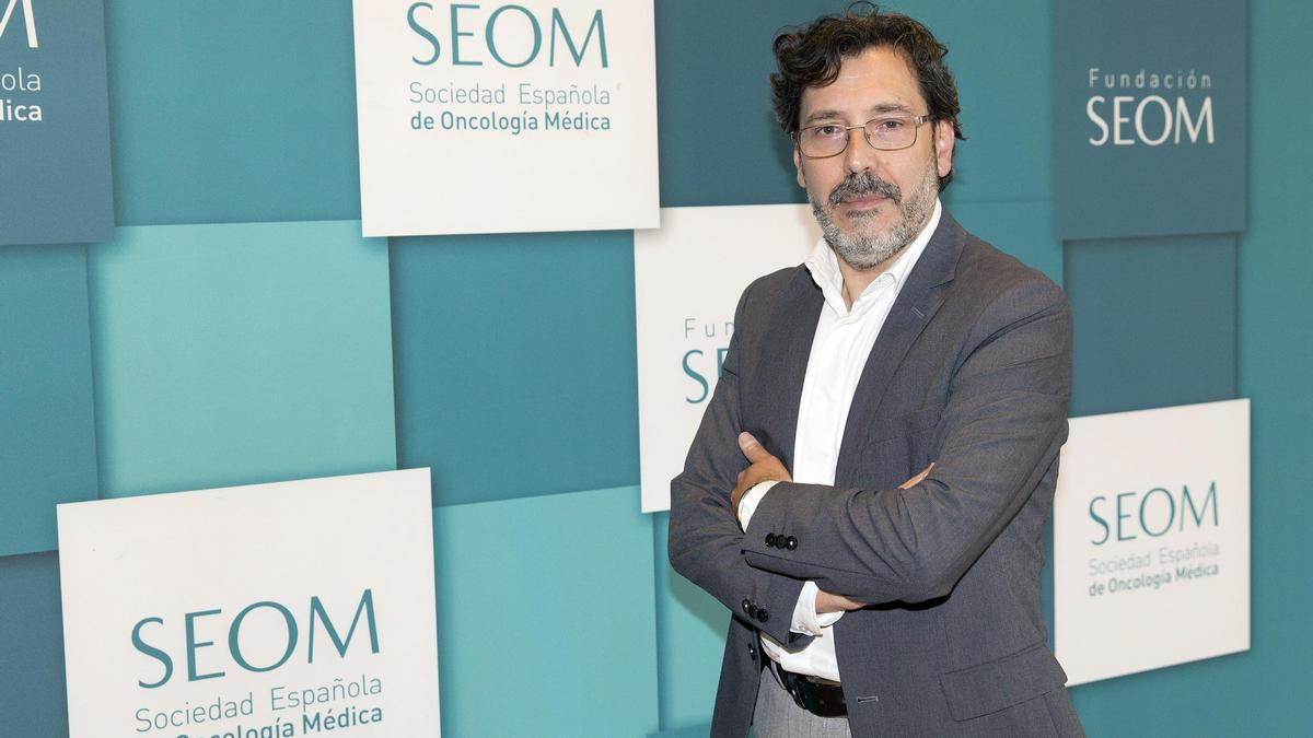 César Rodríguez, presidente de la Sociedad Española de Oncología Médica