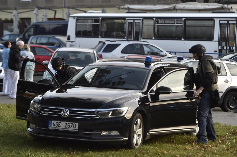 Al menos seis muertos en un tiroteo en un hospital checo