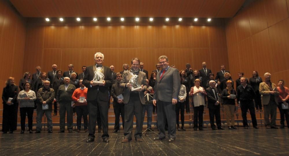 El Mar de Vigo acogió el gran día de Acopovi - Caballero recogió el premio del público