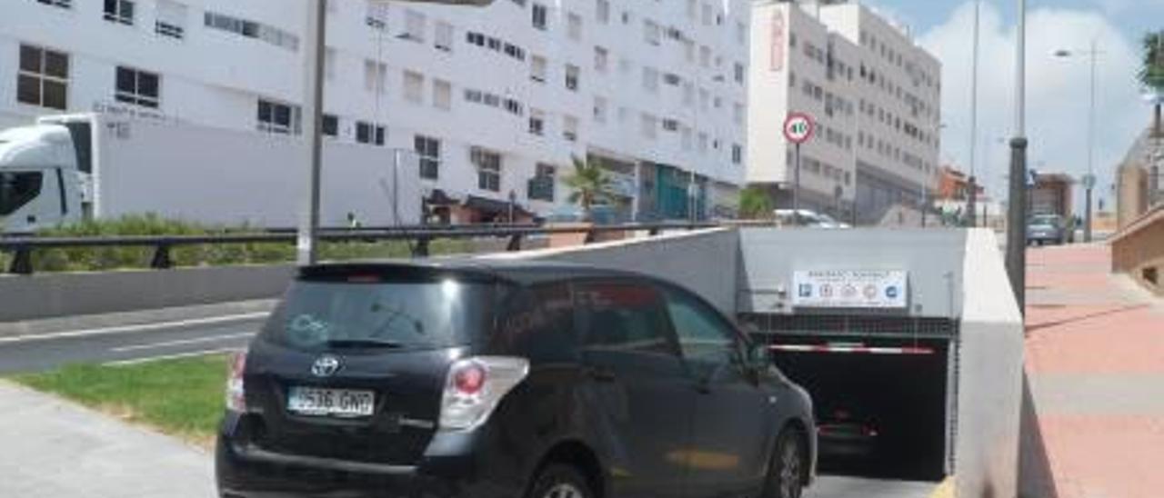 El Campello retrasa el cierre del parking de Els Furs y estudia mantenerlo abierto todo el año