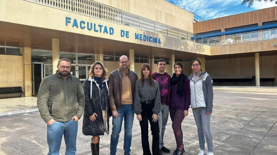 El grupo de investigación dirigido por el doctor Carmelo Millón Peñuela.