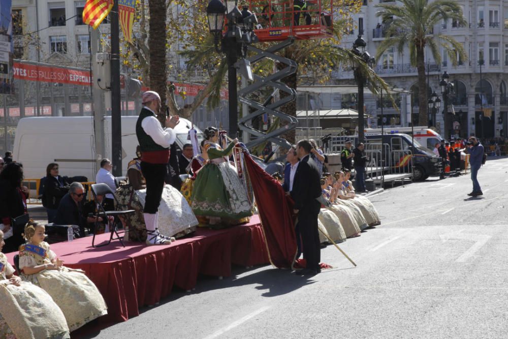 Búscate en el público de la mascletà del 1 de marzo