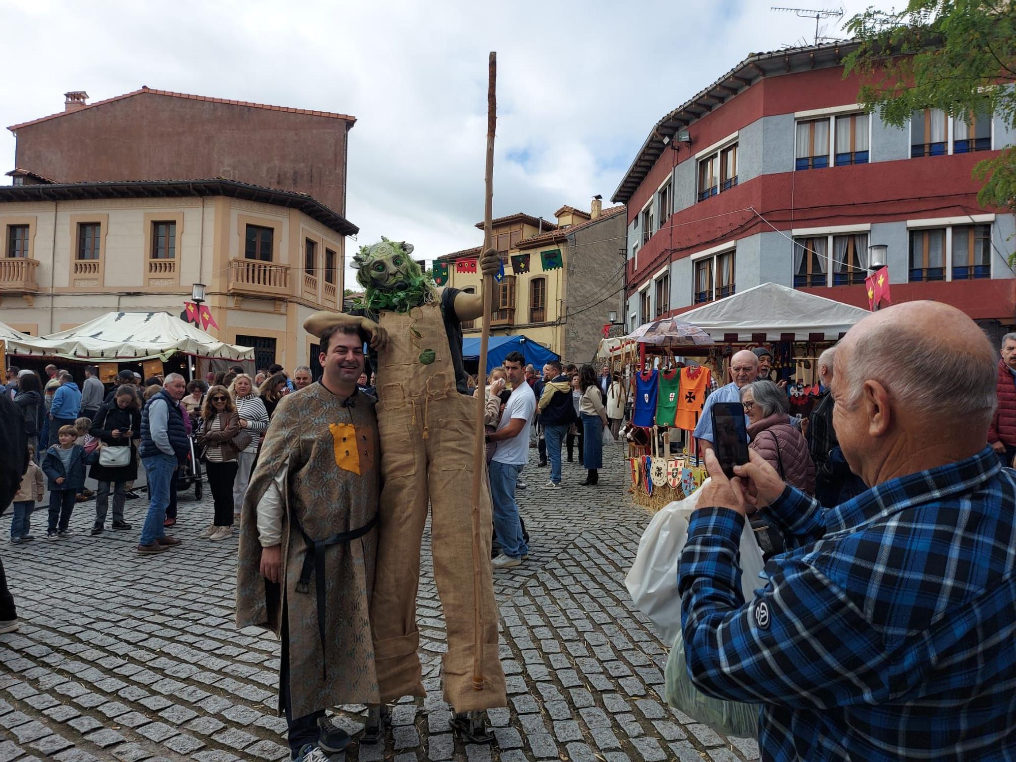 En imágenes: Domingo de lleno en la Feria Medieval de Salas
