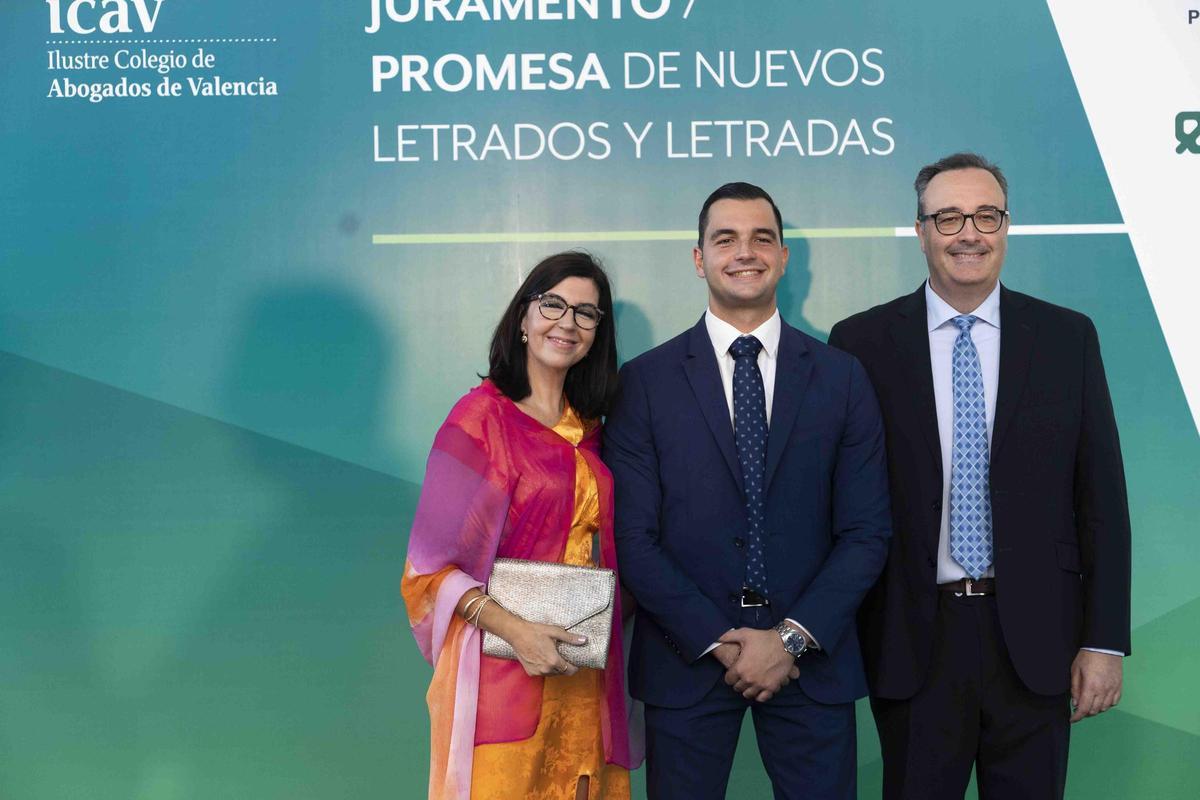 Juramento de nuevos letrados y letradas Juramento de nuevos letrados y letradas