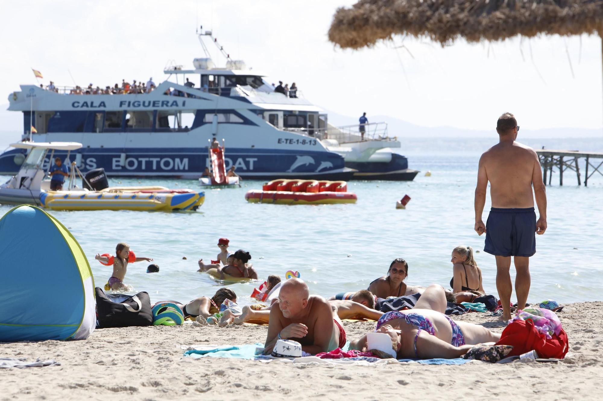 Sommer-Urlaub im Oktober: So sieht es derzeit am Strand von Alcúdia auf Mallorca aus