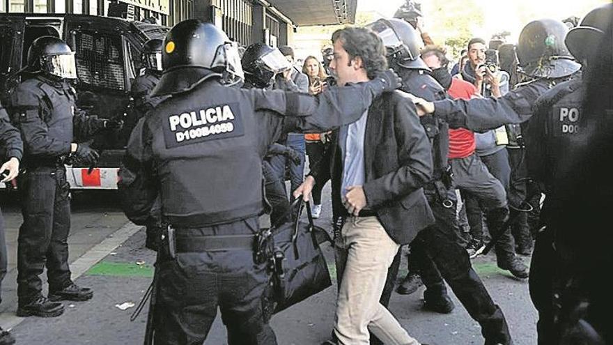 Detenido el ‘pequeño Nicolás’ por intentar apuñalar a un camarero