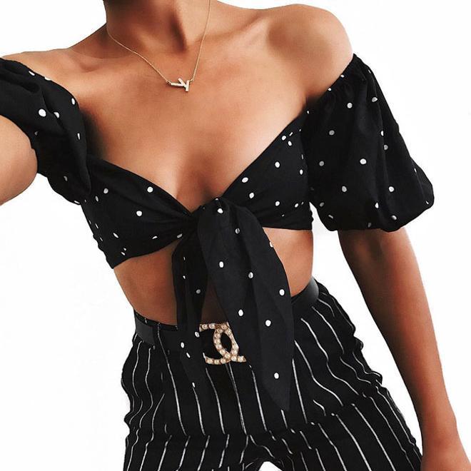 Tie-front crop, el top del verano de 2018: de lunares