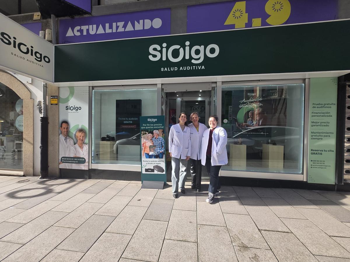 Fachada de SiOigo, con su personal de siempre