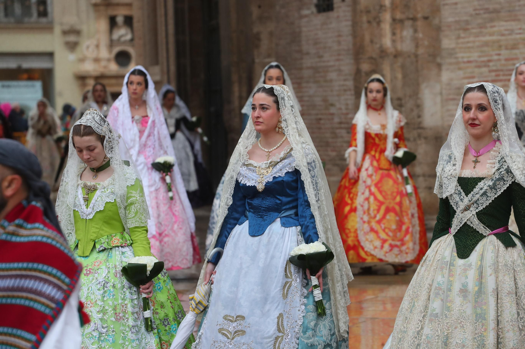 Búscate en el primer día de ofrenda por la calle de la Paz (entre las 15:30 a las 17:00 horas)