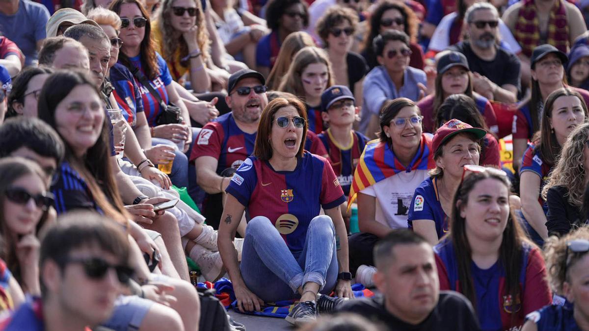 Ambiente en Barcelona por la  final de la Champions femenina Barça-Arsenal