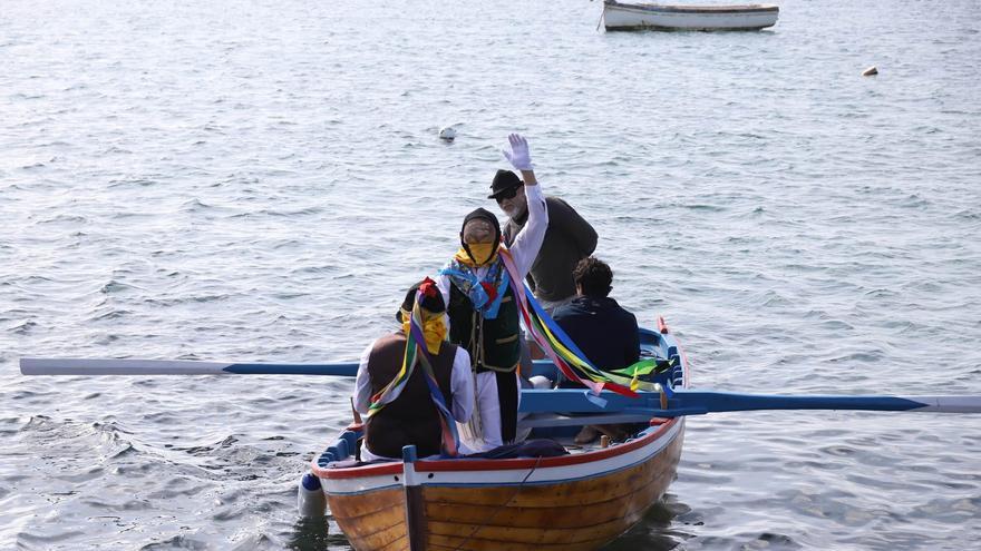 La Parranda Marinera Los Buches estrena su nuevo barco, 'El Volador', en el Carnaval Tradicional de Arrecife