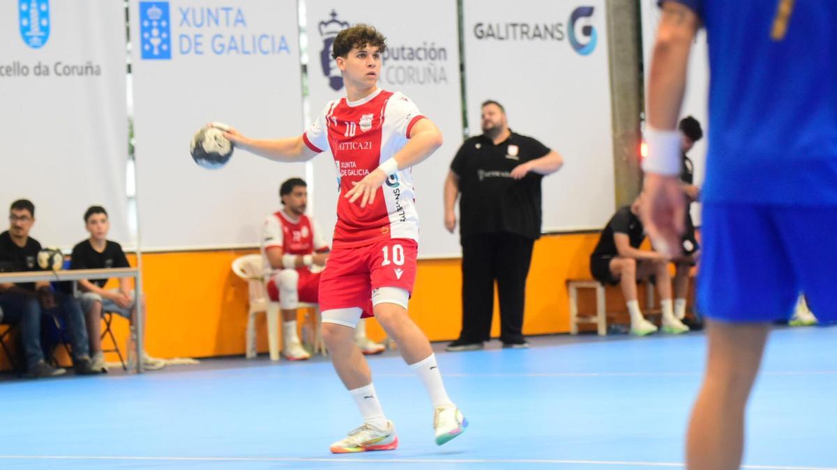 24-30 | Mario López muestra sus credenciales y el OAR golpea primero en el regreso a División de Honor Plata