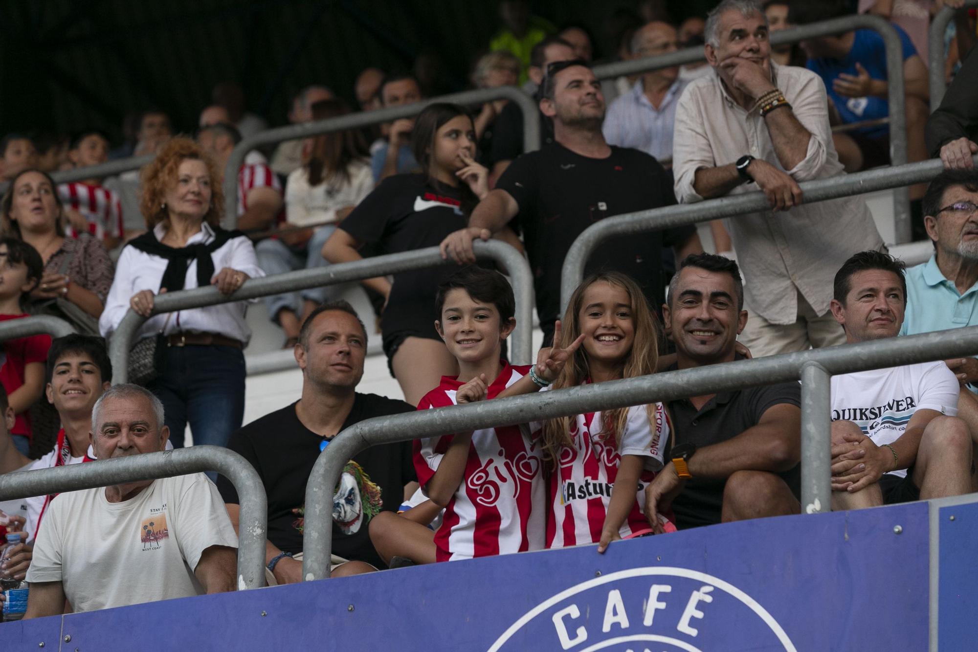 En imágenes: asi fue la victoria del Sporting (0-1) en el Suárez Puerta ante el Real Avilés