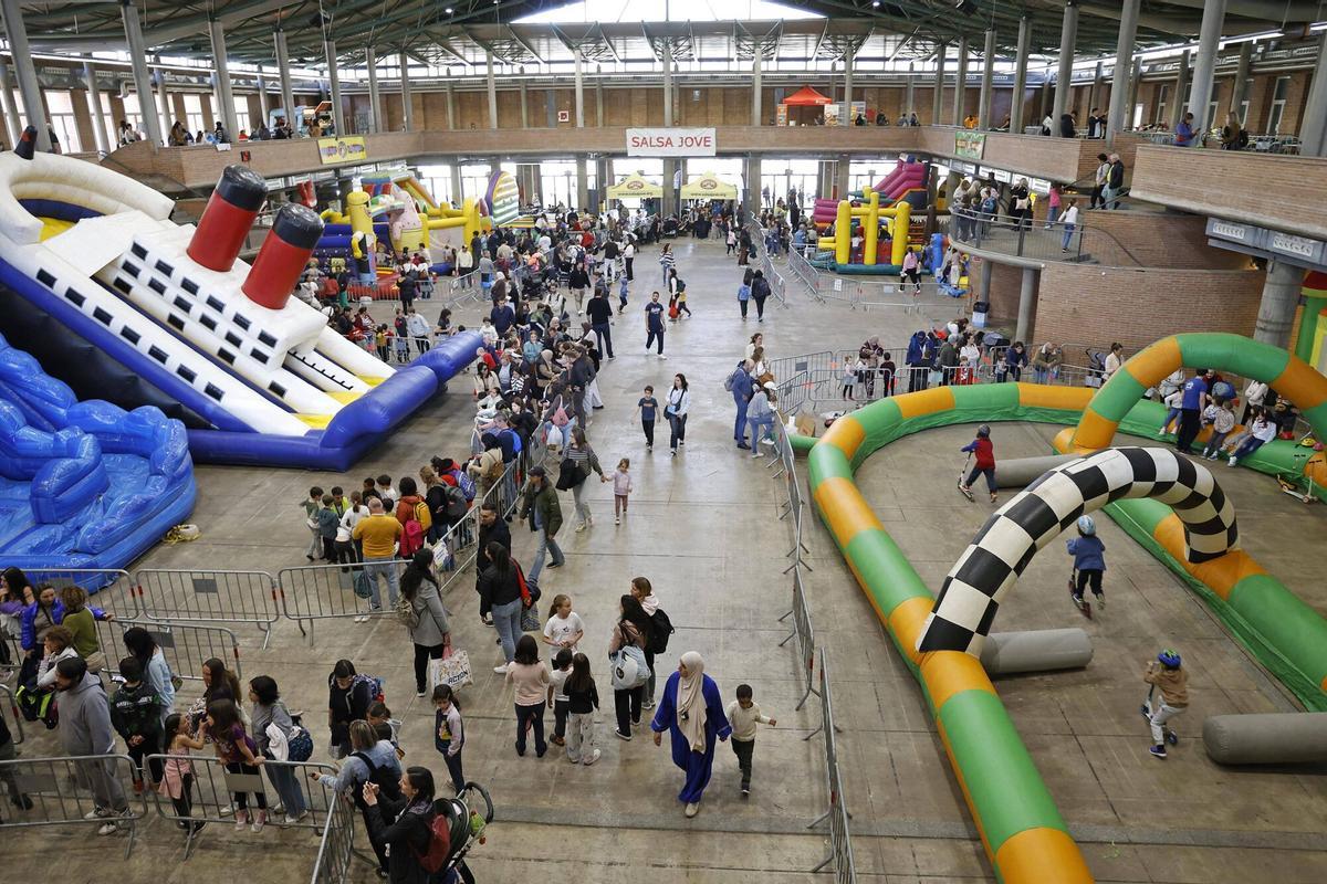 Girona. Palau Firal. Segona edicio de La Mona 2026. El parc infantil de Setmana Santa.