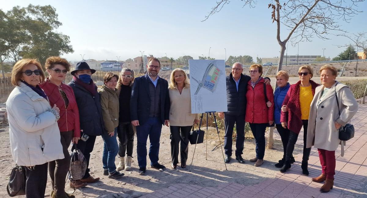 Diego José Mateos, Marita Arcas y Antonio Bastida, centro, tras presentar el proyecto, este jueves.