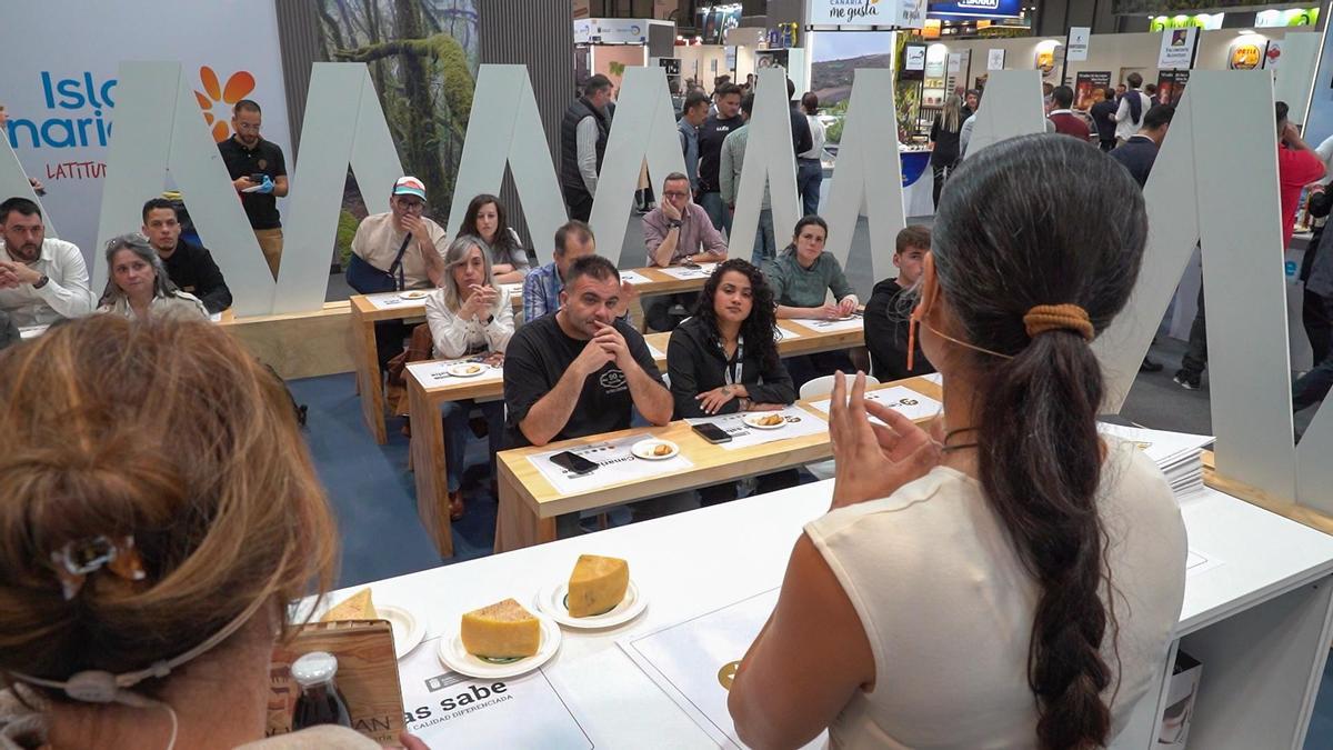 Los productores de quesos canarios acuden al Salón Gourmets en Madrid