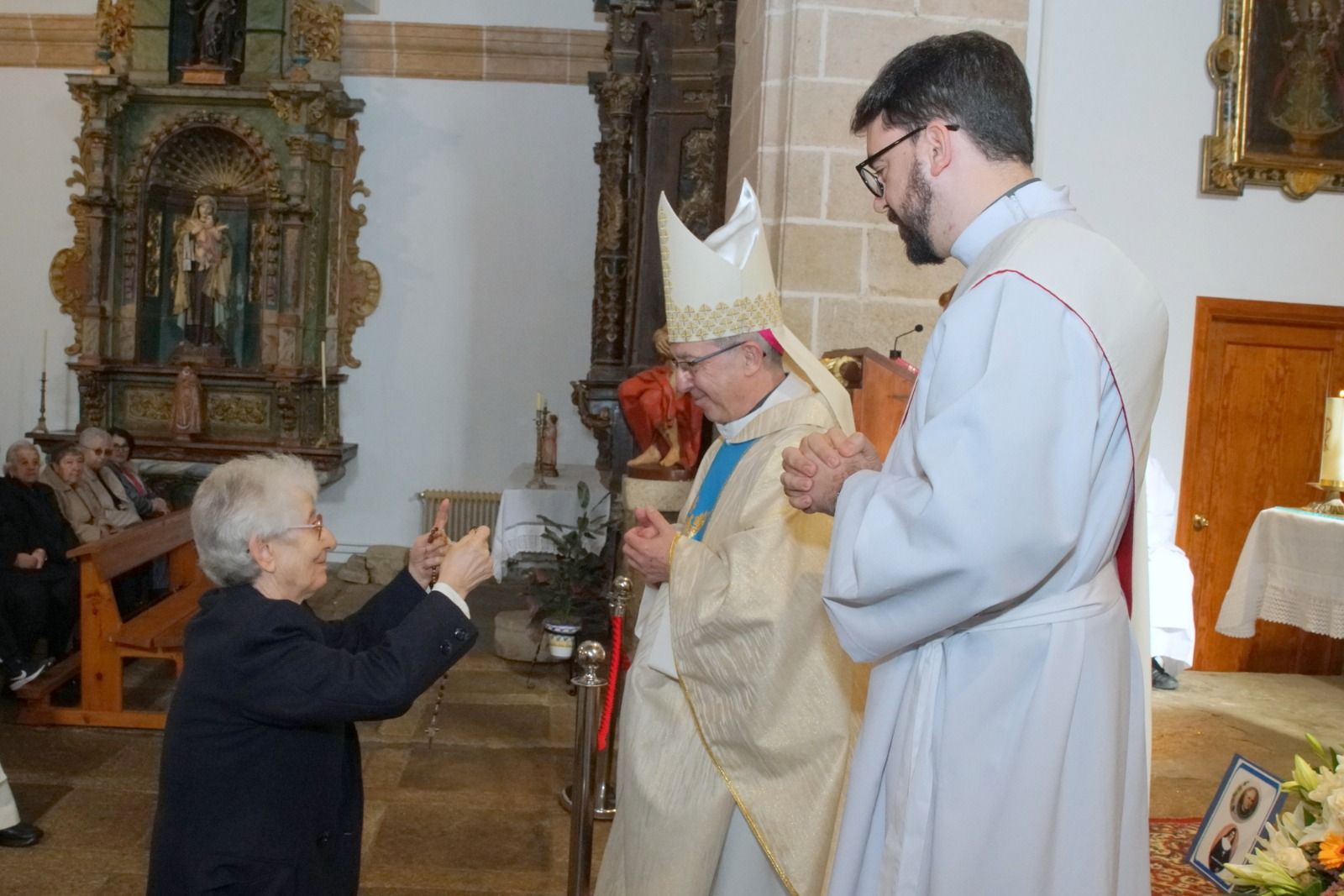 GALERÍA | Las monjas del Amor de Dios de Alcañices se despiden de La Raya