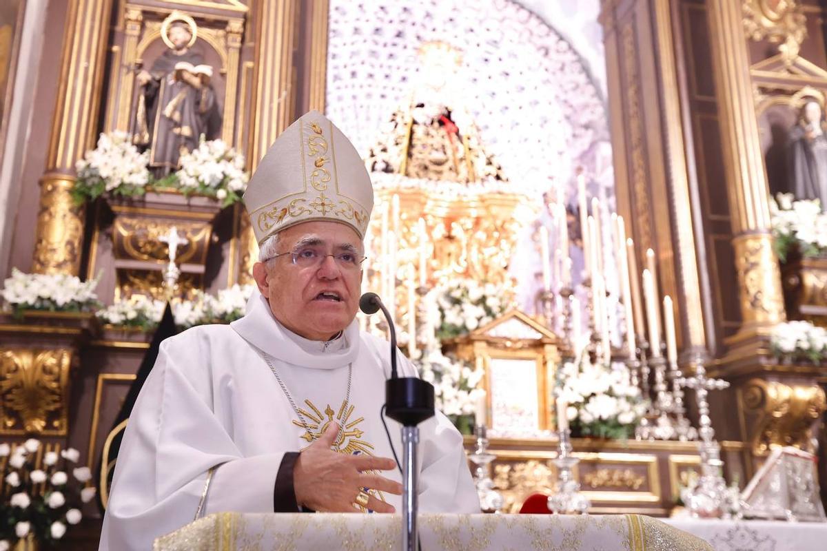 Demetrio Fernández, en su última homilía del Viernes de Dolores.