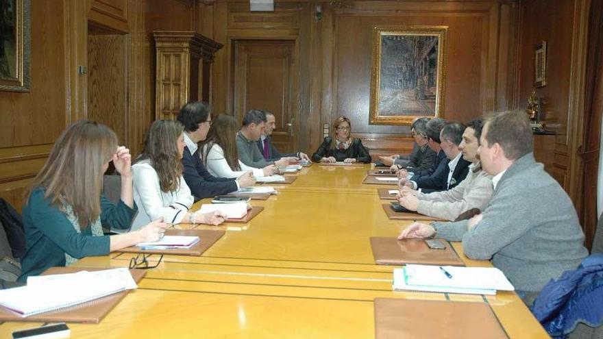 Martín Pozo, en la reunión de la mesa del lechazo.