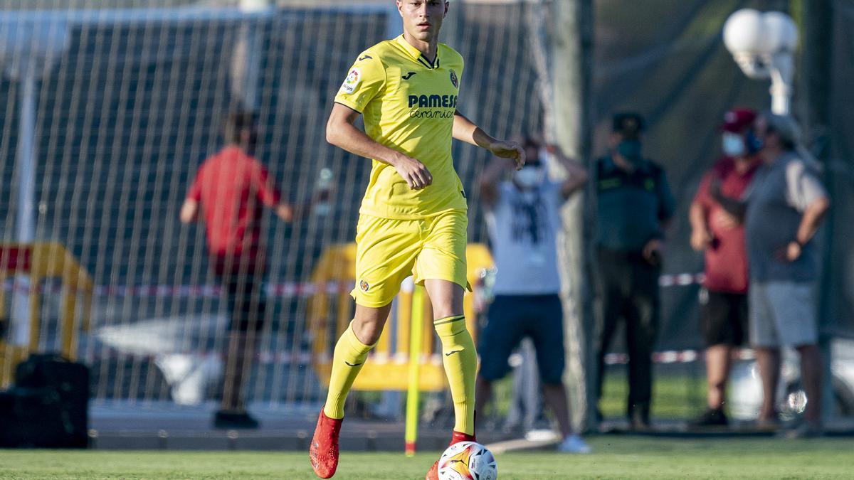 El central Jorge Cuenca debutó con la camiseta del Villarreal en el amistoso del pasado viernes ante el Valencia.