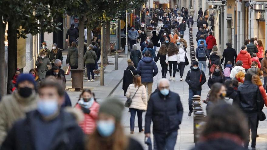 El carrer Santa Clara a la ciutat de Girona, en una imatge d&#039;arxiu