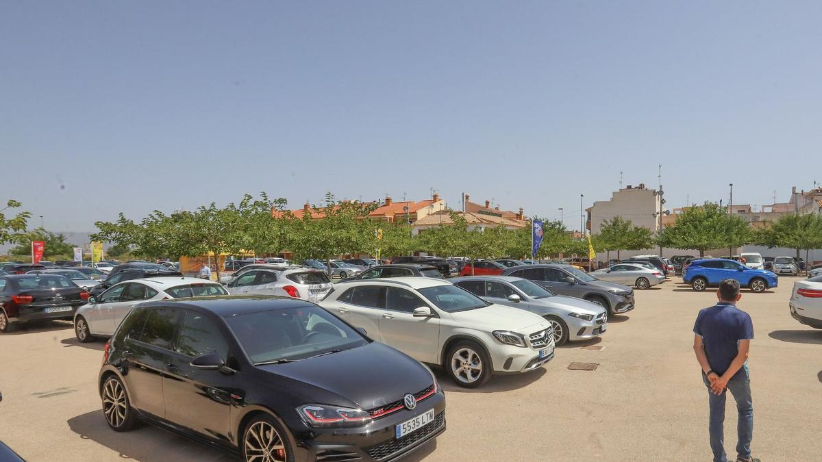 Almoradí pone a la venta 400 vehículos en su Feria de Ocasión