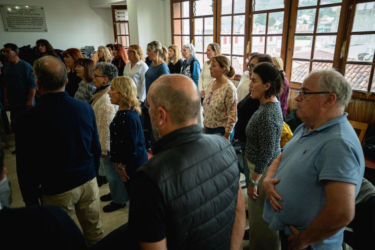 Ensayo Orfeón La Paz para la misa del papa en Tenerife