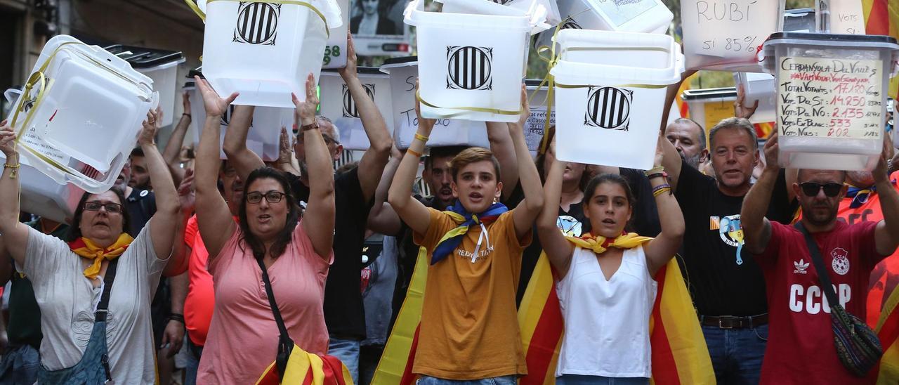 Manifestación independentista reivindicativa del referéndum del 1 de octubre