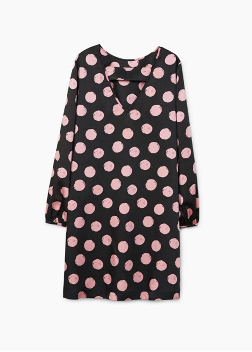 Vestido negro con lunares rosas de Mango. (Precio: 39,99 euros)