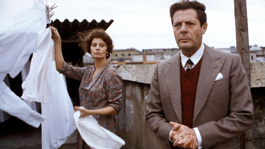 &quot;Una jornada particular&quot;: Orgullo LGTB, feminismo y Sophia Loren en una misma cinta de cine clásico