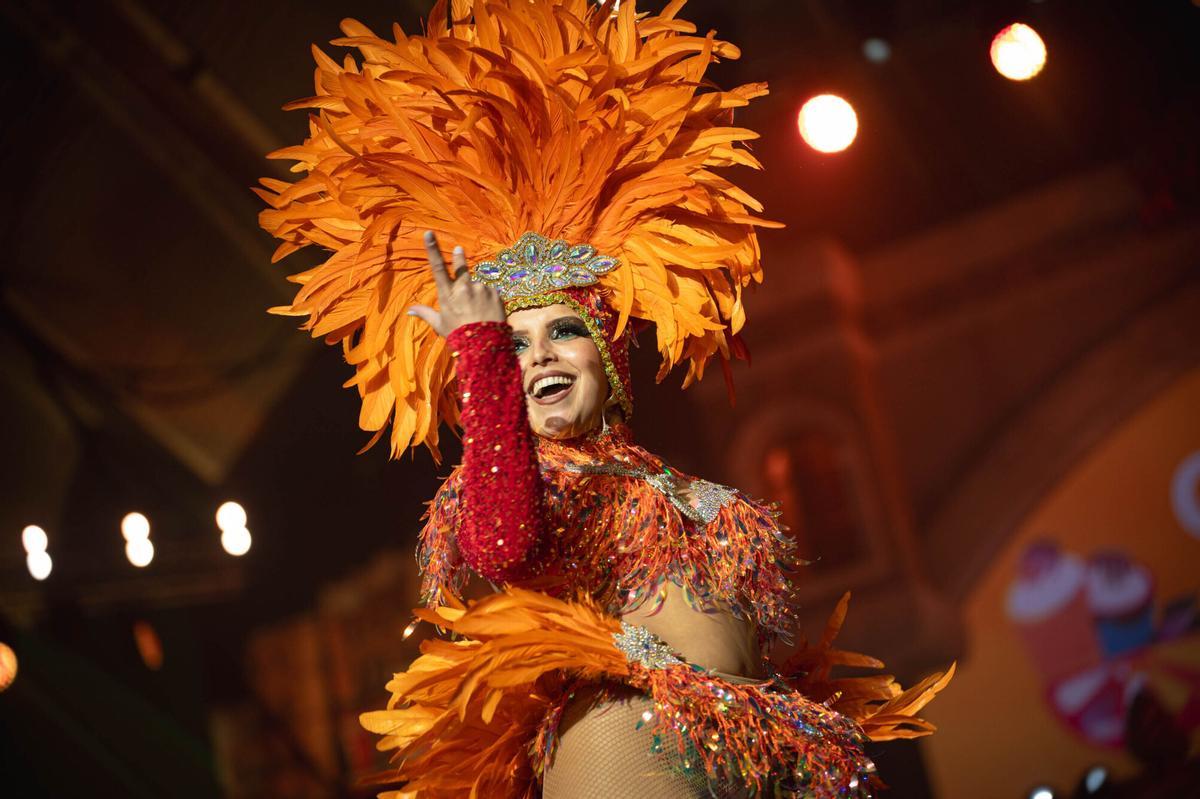 Concurso de comparsas del Carnaval de Santa Cruz de Tenerife 2026 - 1º.- Bahía Bahitiare