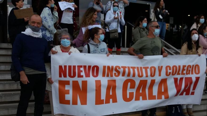 Padres exigen a la Junta acelerar el instituto y el colegio de La Cala de Mijas