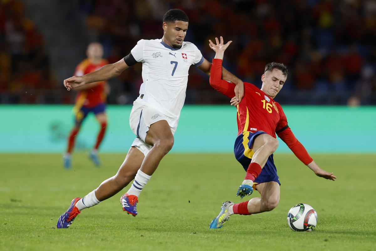 Casadó se exhibió con la selección frente a Suiza en Tenerife