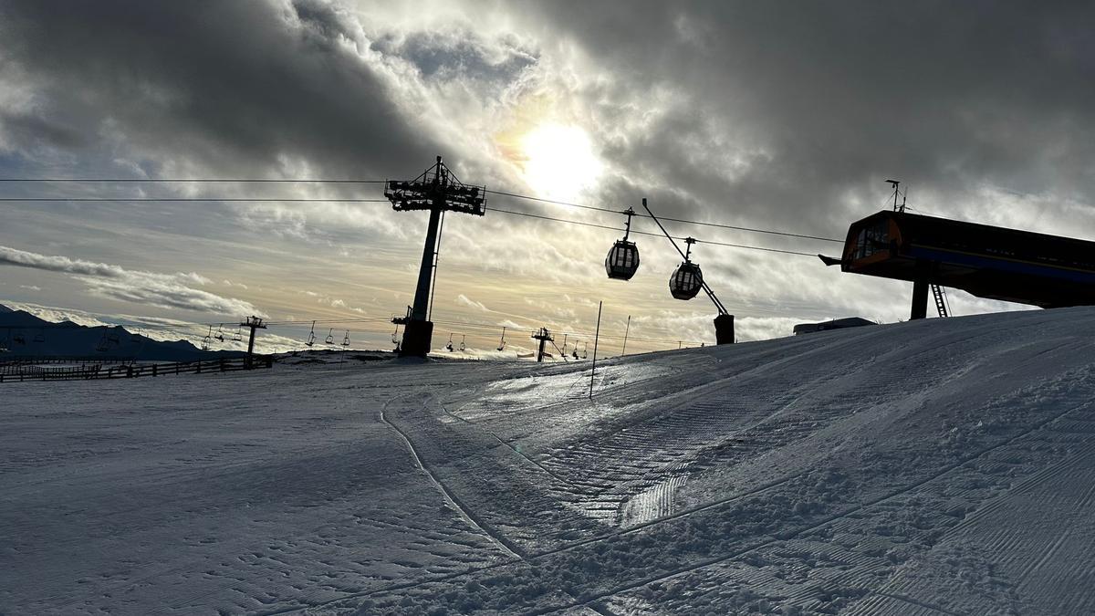 La zona alta de la estación de Pajares, este puente festivo.