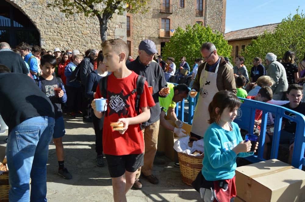 Els berguedans renoven el vot de poble i pugen a Queralt per celebrar Sant Marc