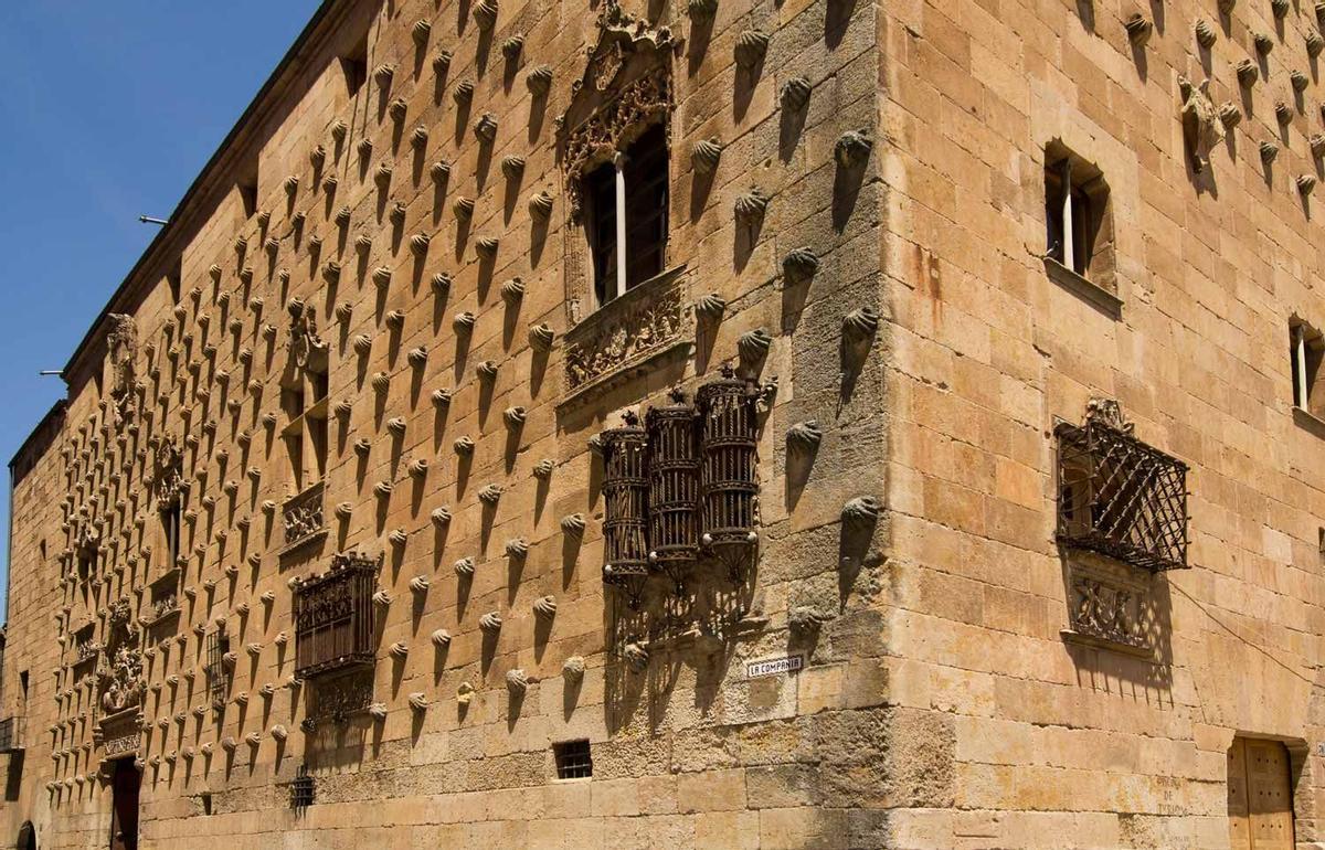 Casa de las Conchas, Salamanca