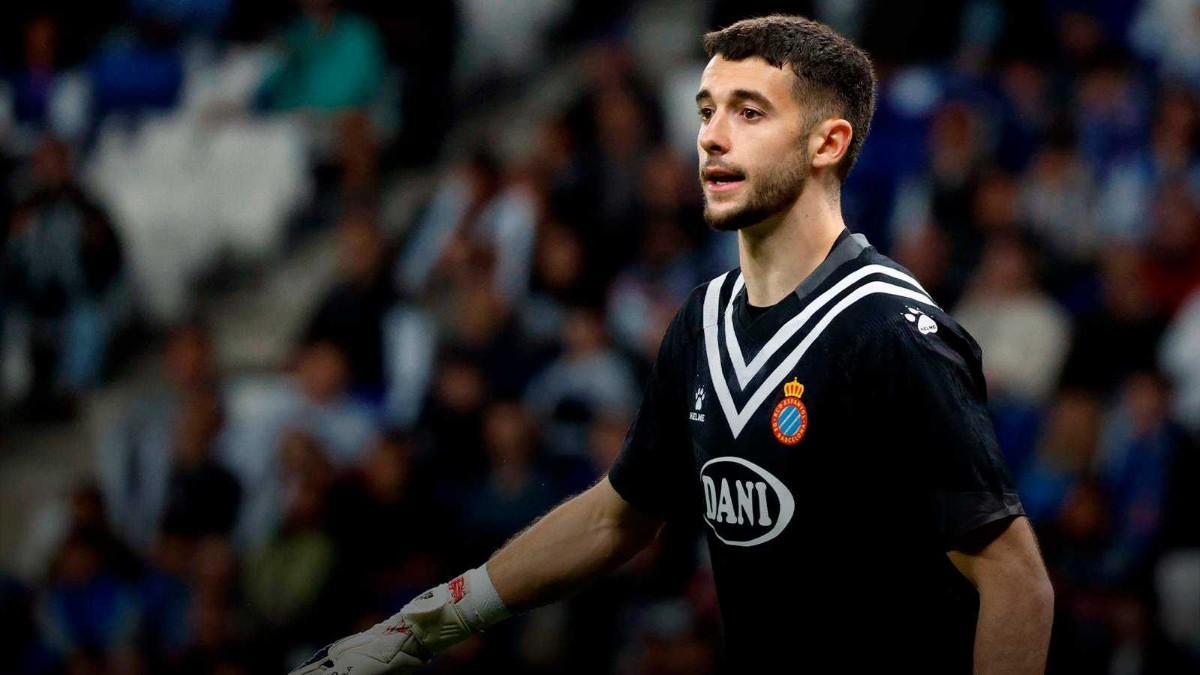 Joan Garcia, con la camiseta del RCDE