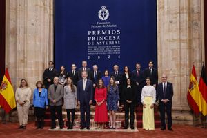 La Familia Real recibe en audiencia a los galardonados con el Princesa de Asturias
