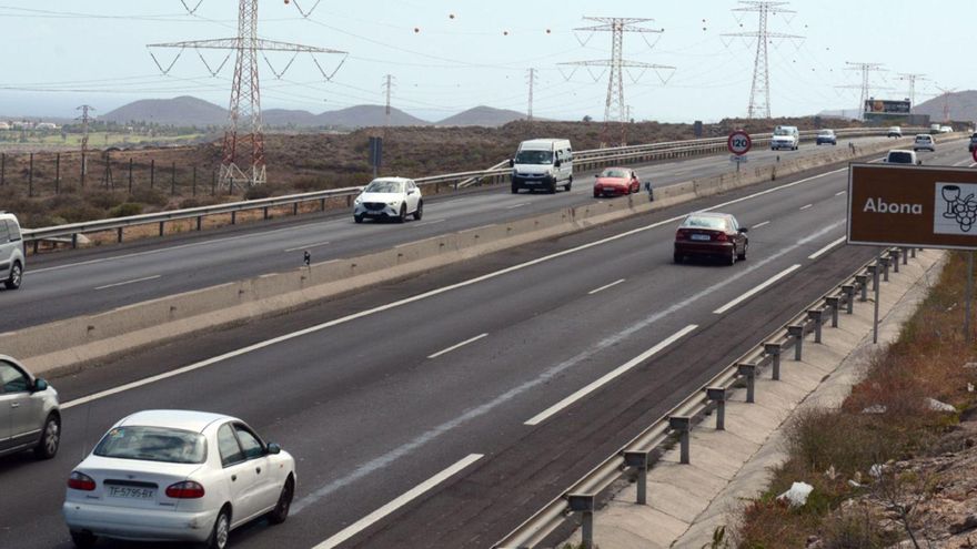 To contest the drafting of the project of the third lane from Oroteanda to Los Cristianos