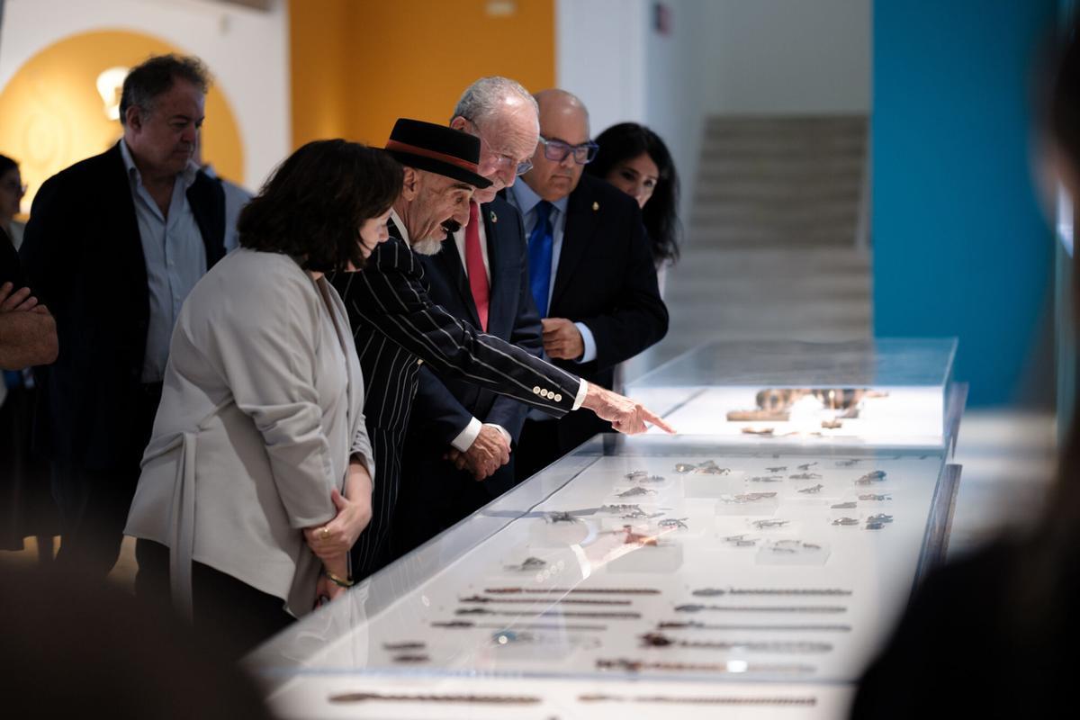 La exposición 'Del óvulo al origen. Un viaje a la inversa', de Frank Rebajes en el MUCAC La Coracha