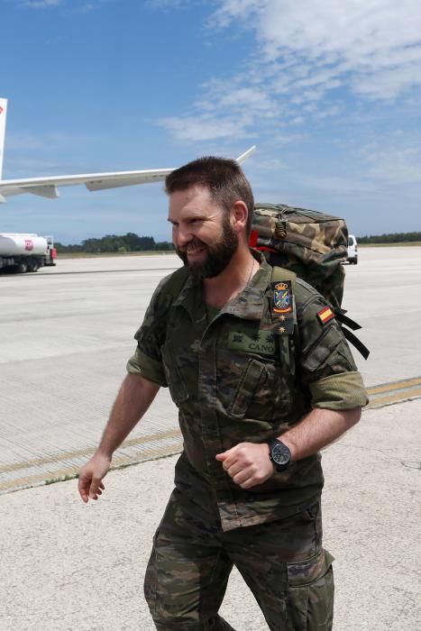 Llegada al aeropuerto de Asturias de los militares procedentes de Polonia